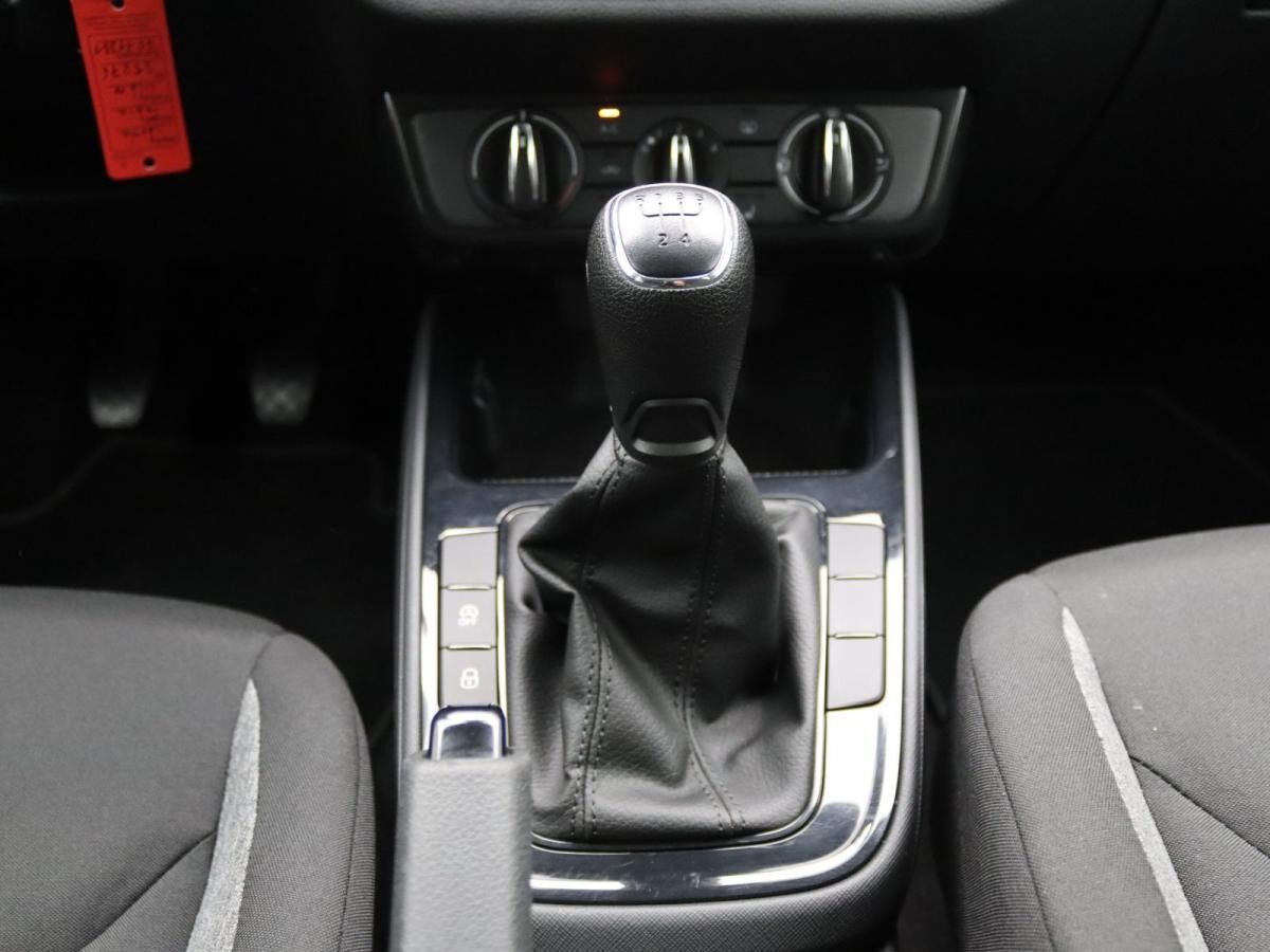 Skoda Fabia Active 1.0 TSI / LED, PDC, SHZ, SmartLink