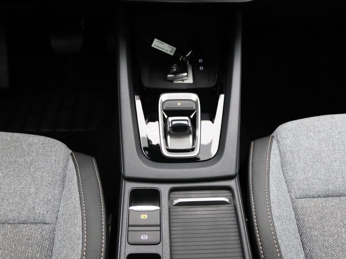 Skoda Octavia Selection 2.0TDI DSG/ Navi, Matrix, 360°