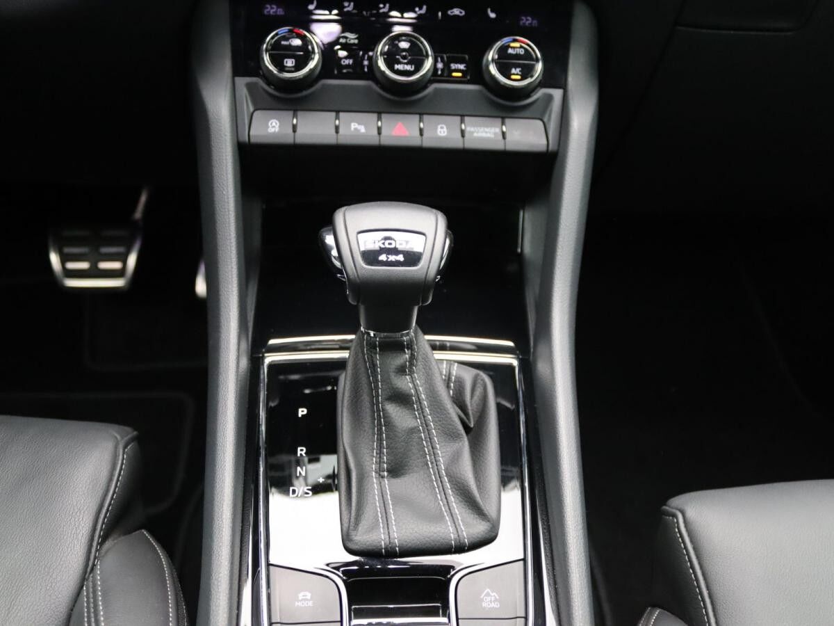 Skoda Karoq Sportline 2.0TDI 4x4 DSG/ Matrix, AHK, RFK