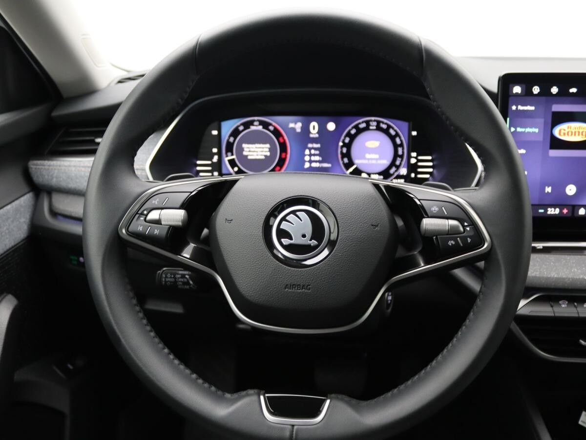 Skoda Octavia Selection 2.0TDI DSG/ Navi, Matrix, 360°