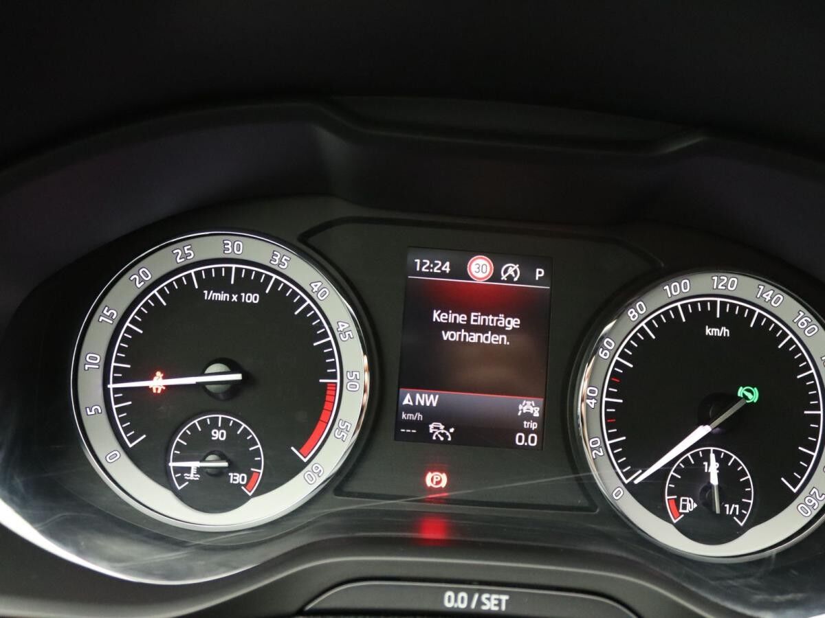 Skoda Karoq Sportline 2.0 TDI 4x4 DSG / LED, ACC, Navi