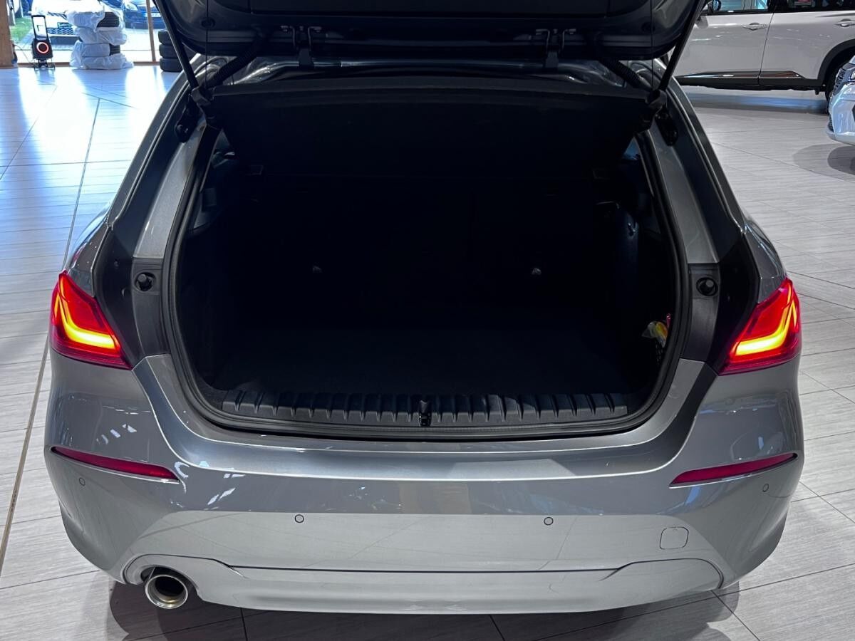 BMW 118 Advantage ACC+LED+SHZ+Kam+Navi