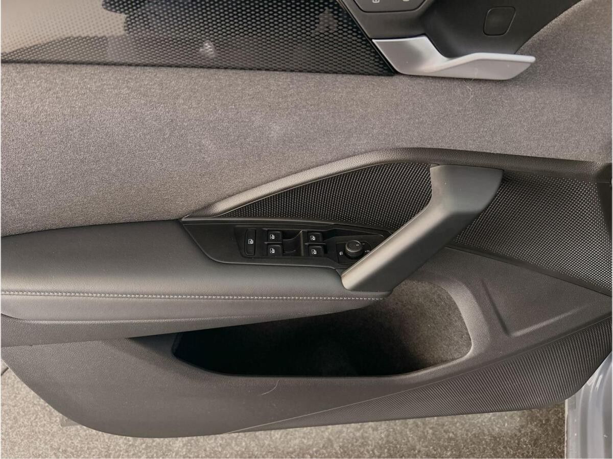 Volkswagen Tiguan 2.0 TDI AHK CarPlay