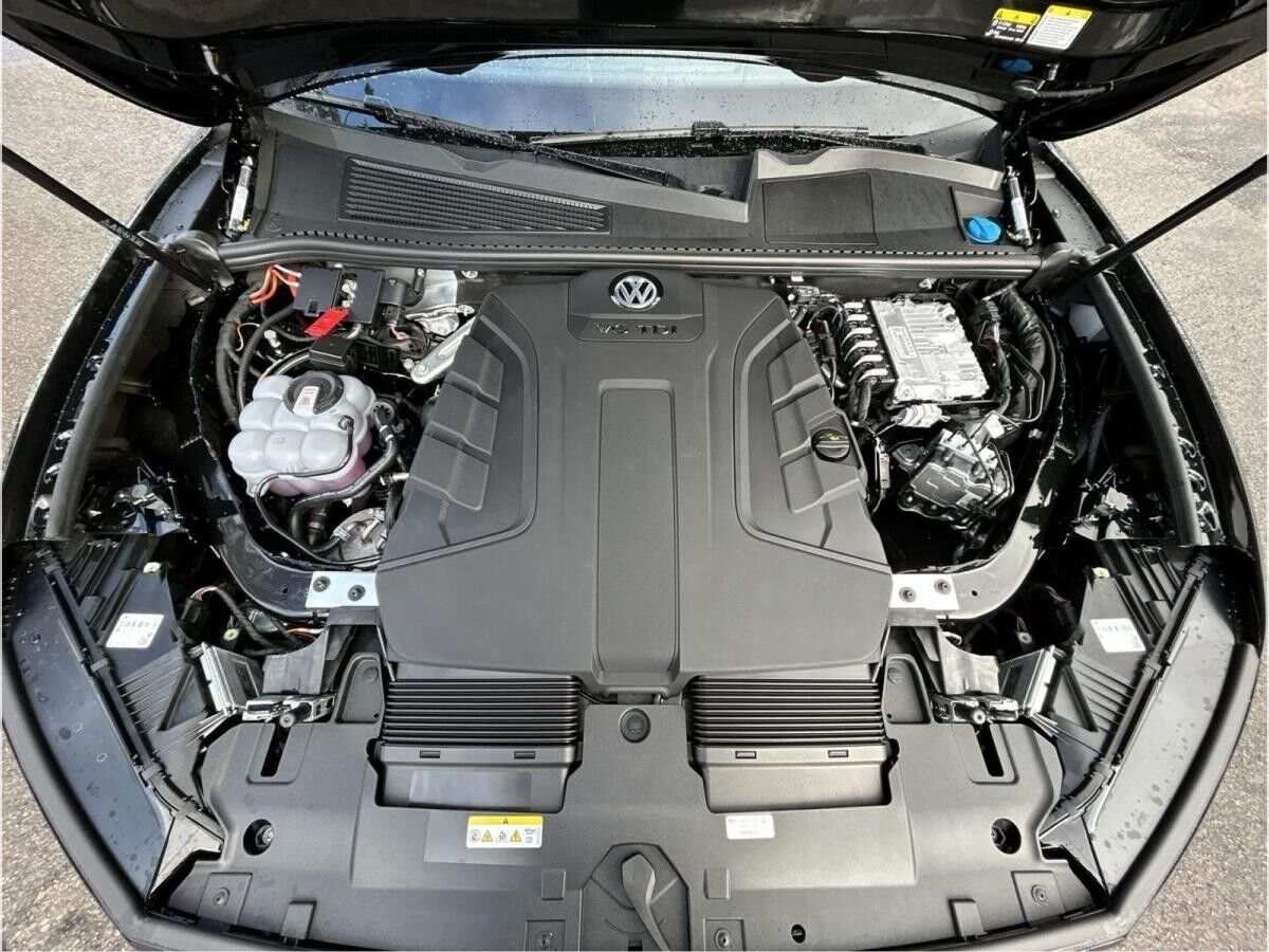 Volkswagen Touareg R-Line V6 TDI 4MOTION - 8-Gang-Automatik (Tiptronic)