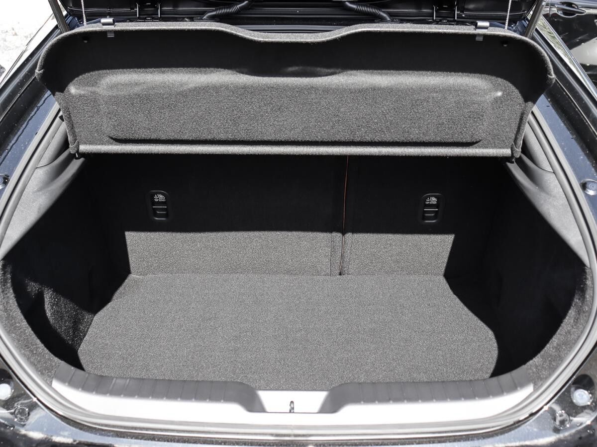 Mazda 3 2025 e-SKYACTIV-G  2.5L 140ps 6AT FWD Nagisa