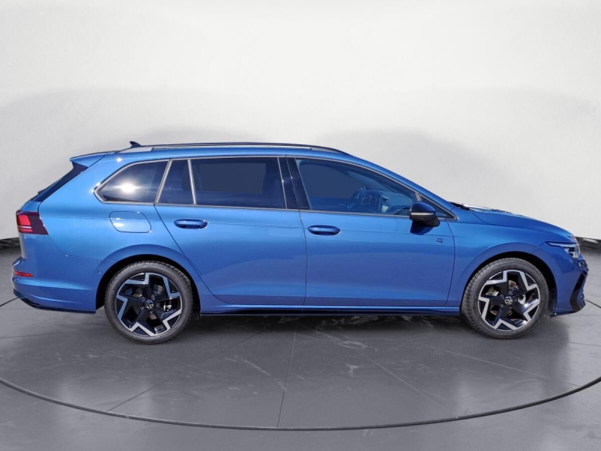 Volkswagen Golf VIII Variant R-Line, Area View, Technikpaket "Park & Comfort Plus", sofort verfügbar Volkswagen Golf VIII Variant R-Line, Area View, Technikpaket "Park & Comfort Plus", sofort verfügbar