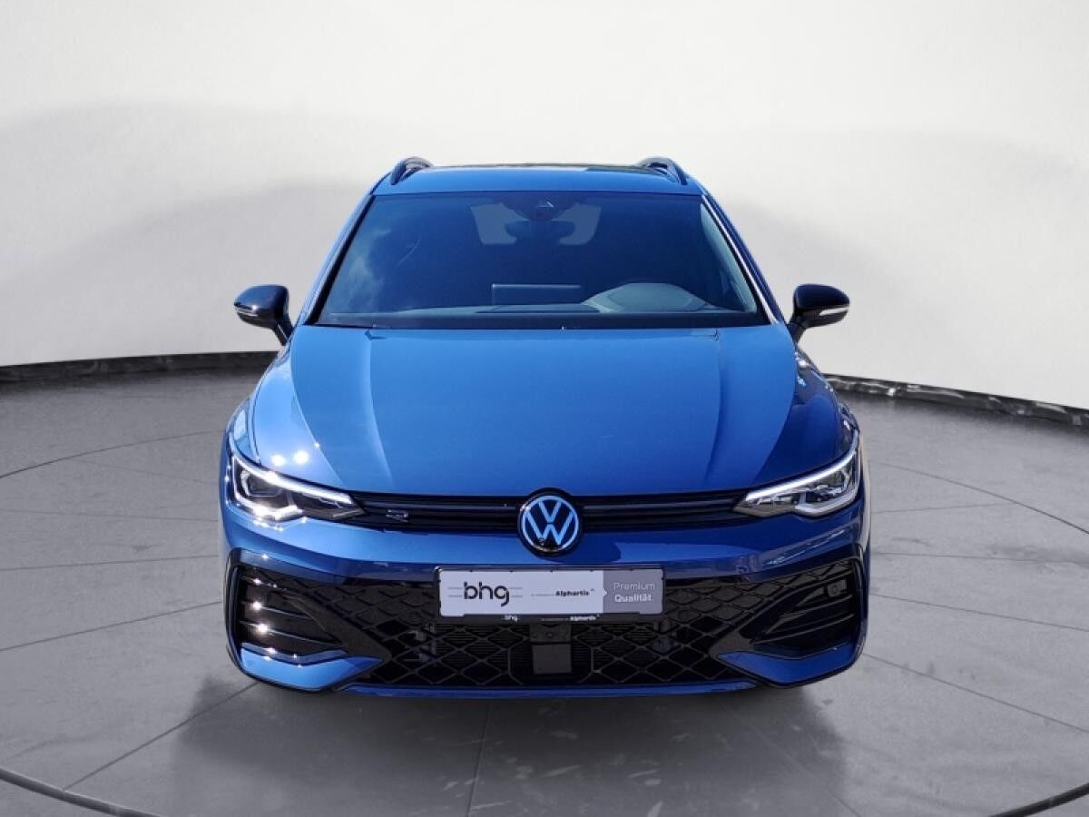 Volkswagen Golf VIII Variant R-Line, Area View, Technikpaket "Park & Comfort Plus", sofort verfügbar Volkswagen Golf VIII Variant R-Line, Area View, Technikpaket "Park & Comfort Plus", sofort verfügbar