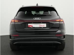 Audi Q4 e-tron 45 S line*Opt.schw.*AHK*KAM*ACC*8-fach Audi Q4 e-tron 45 S line*Opt.schw.*AHK*KAM*ACC*8-fach