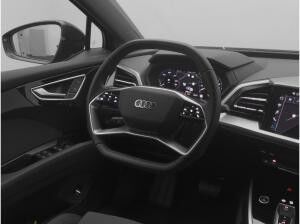 Audi Q4 e-tron 45 S line*Opt.schw.*AHK*KAM*ACC*8-fach Audi Q4 e-tron 45 S line*Opt.schw.*AHK*KAM*ACC*8-fach