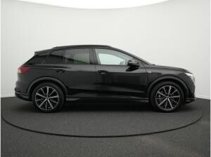Audi Q4 e-tron 45 S line*Opt.schw.*AHK*KAM*ACC*8-fach Audi Q4 e-tron 45 S line*Opt.schw.*AHK*KAM*ACC*8-fach