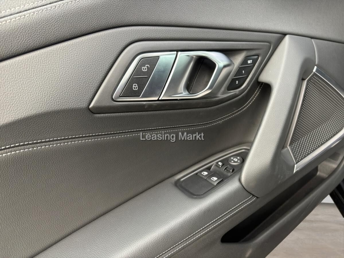 BMW Z4 sDrive30i M Sport / NP= 70.750,- / Adapt. LED