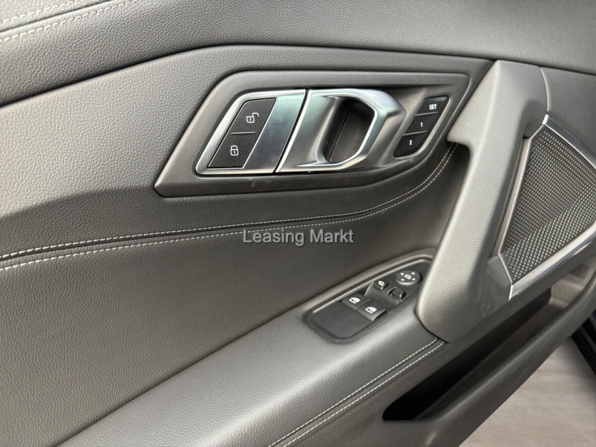 BMW Z4 sDrive30i M Sport / NP= 70.750,- / Adapt. LED