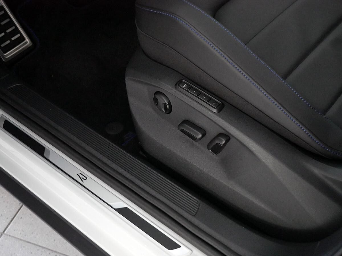 Volkswagen T-Roc R 2.0 TSI OPF DSG 4MOTION