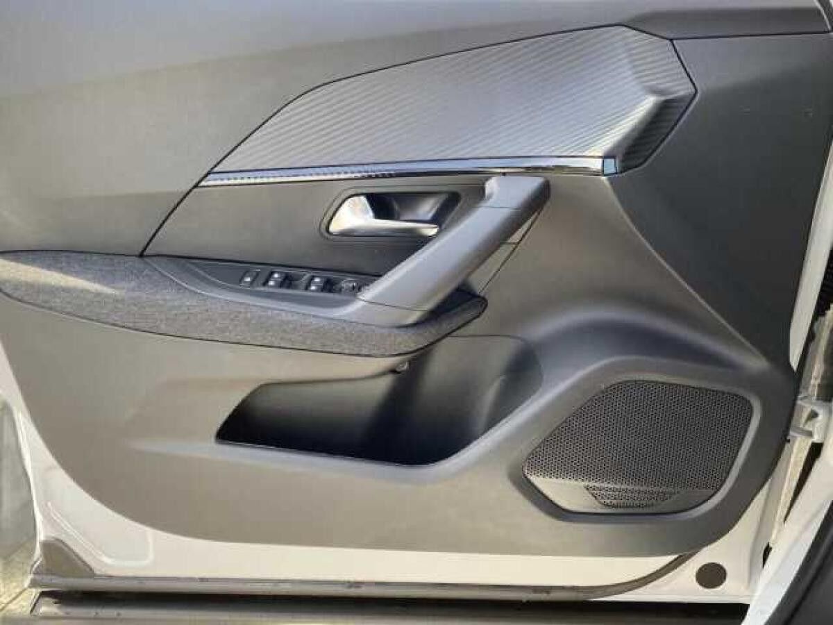 Peugeot 2008 Allure Business 6-Gang +Allwetterreifen+