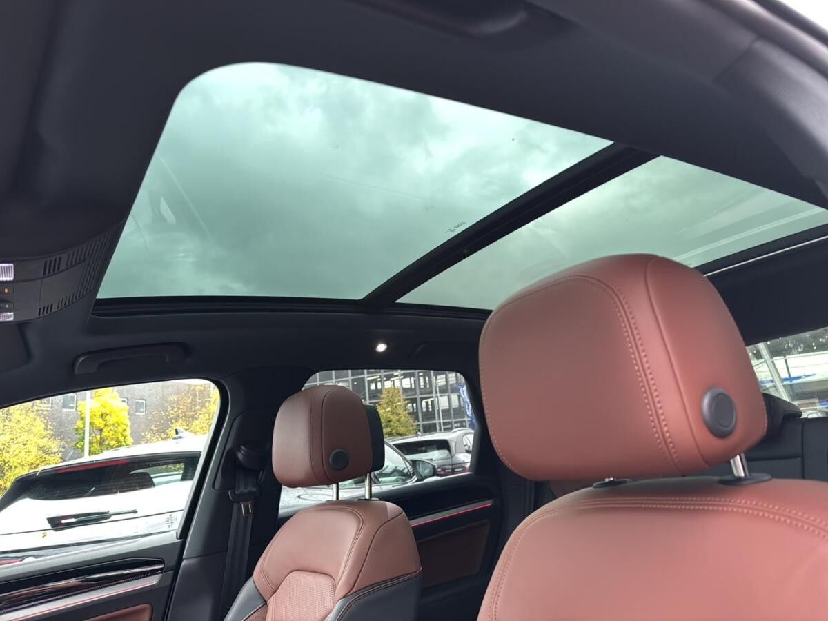 Volkswagen Touareg 3.0 TSI R-Line HUD Pano Std.Heizung