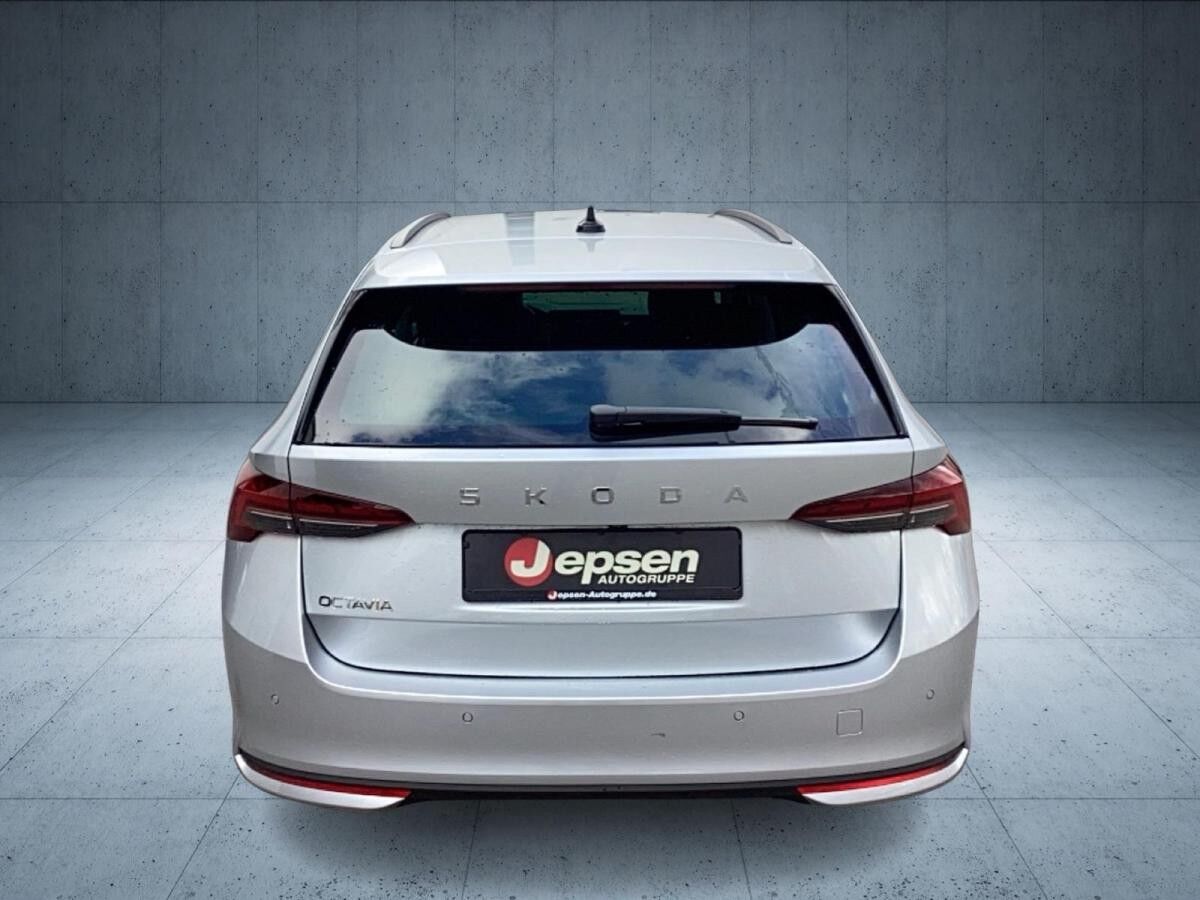 Skoda Octavia Combi Tour 2.0 TDI DSG AHK/MATRIX/eHECK
