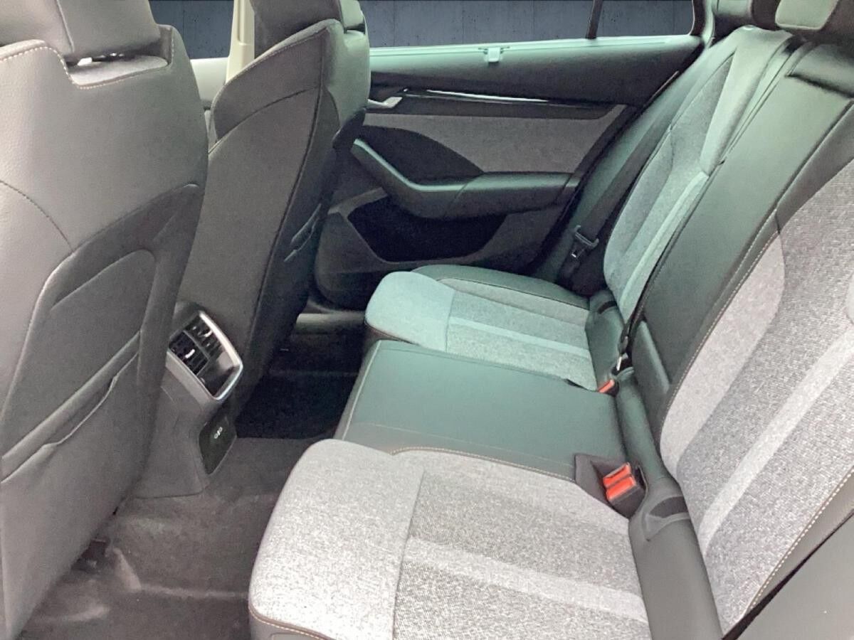 Skoda Octavia Combi Tour 2.0 TDI DSG AHK/MATRIX/eHECK