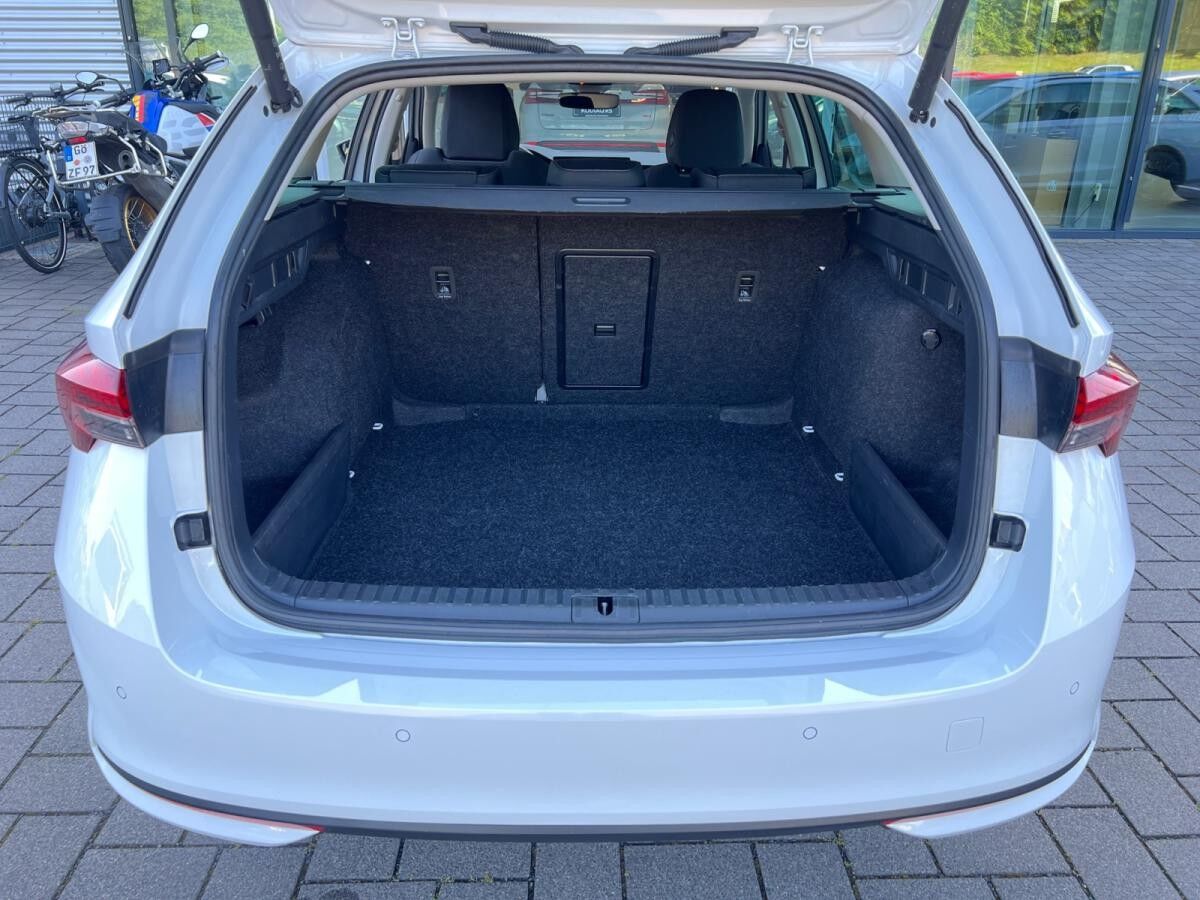 Skoda Octavia Combi Selection TSI DSG *SHZ*PDC*