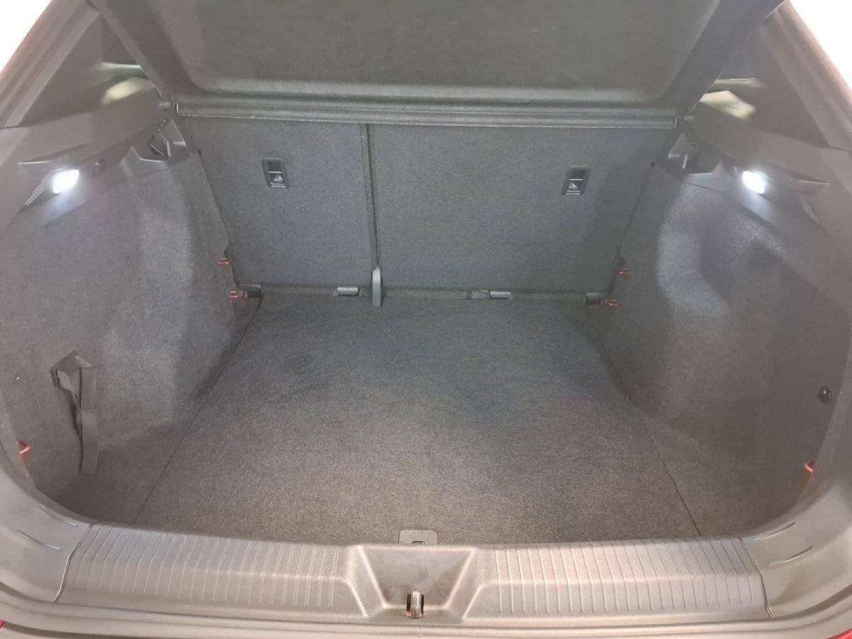 Volkswagen ID.4 Pure Performance 19 Navi SHZ CarPlay PDC