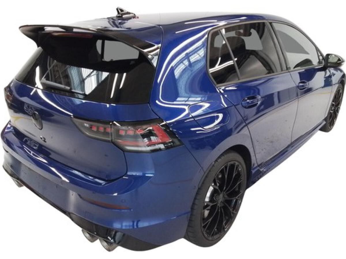 Volkswagen Golf 8 / R - BLACK EDITION / AKRAPOVIC WINTERRÄDER Volkswagen Golf 8 / R - BLACK EDITION / AKRAPOVIC WINTERRÄDER