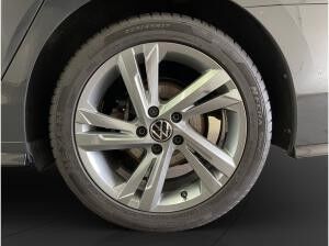 Volkswagen Golf VIII Variant 2.0 TDI R-Line Pano Matrix Navi PDC vo+hi ACC