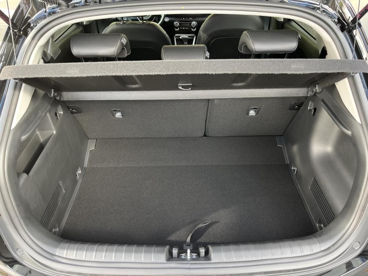 Kia Stonic 1.0 T-GDI 100 48V GT-line DCT7, Tech.