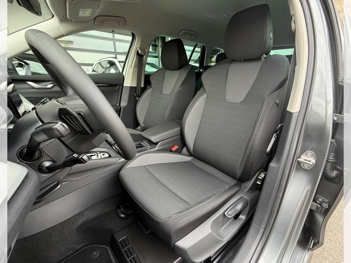 Skoda Octavia Combi SELECTION 2025 1.5 TSI mHEV 110kW DSG (UVP 45.772€/KW15/26) NAV/AHK/EASY.OPEN/ASSISTENZ/KAM/5J