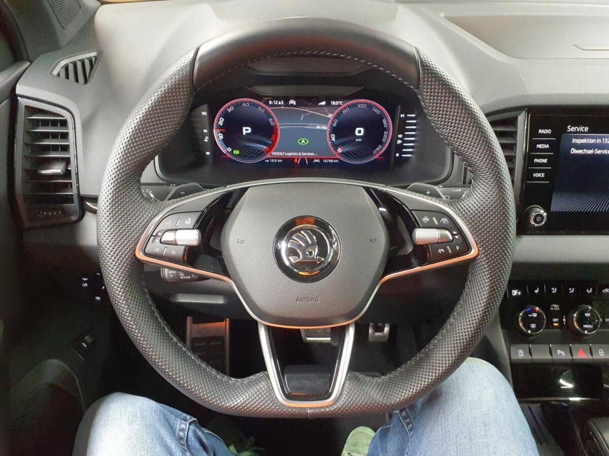 Skoda Karoq 1,5 TSI DSG Sportline Leder Panodach Matrix OHNE ÜBERFÜHRUNGSKOSTEN!