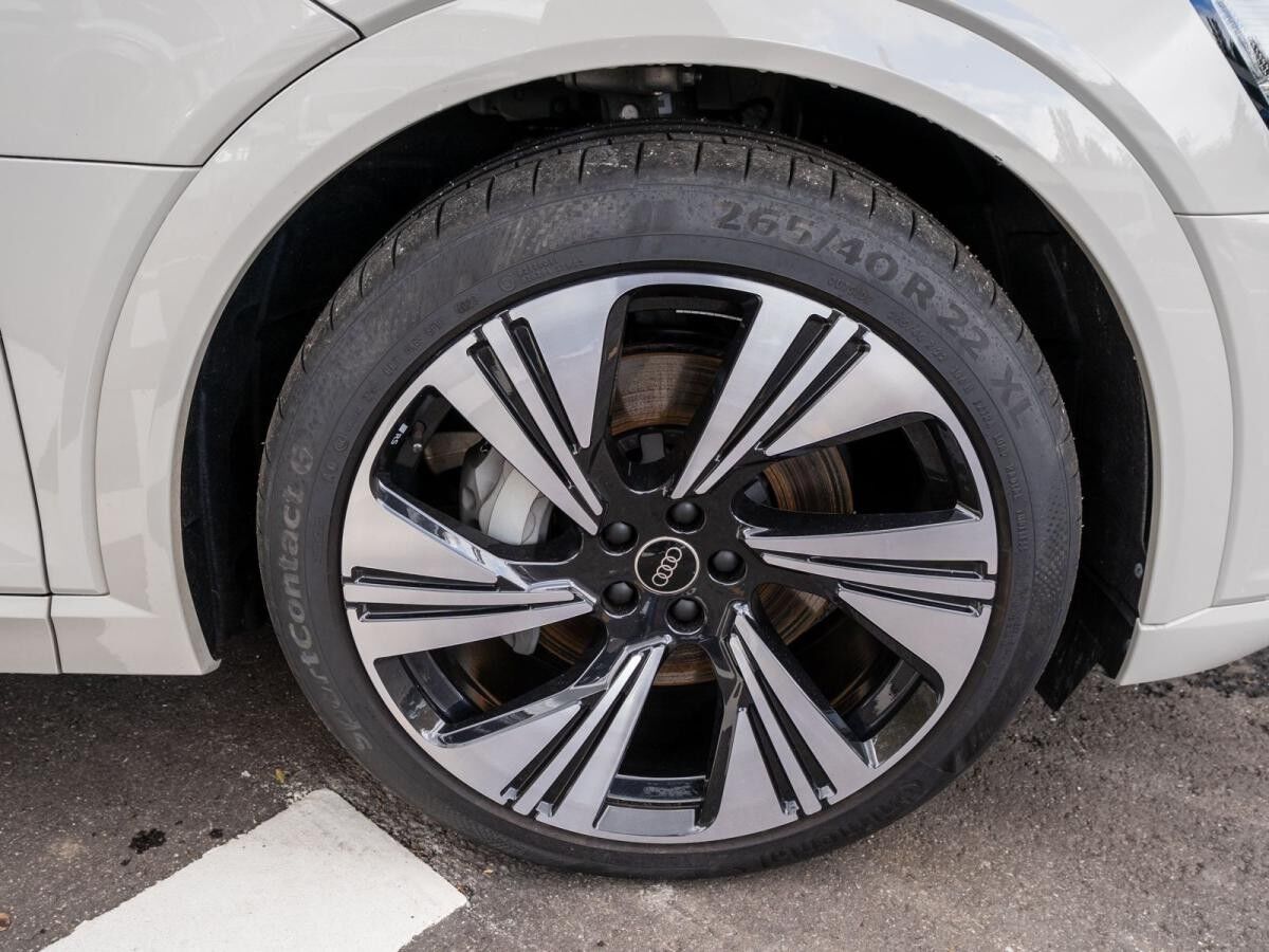 Audi Q8 50 e-tron S line quattr NAVI MATRIX UVP 99540 0,25% Versteuerung