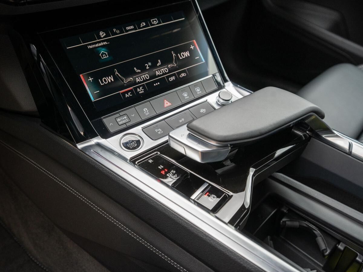 Audi Q8 50 e-tron S line quattr NAVI MATRIX UVP 99540 0,25% Versteuerung