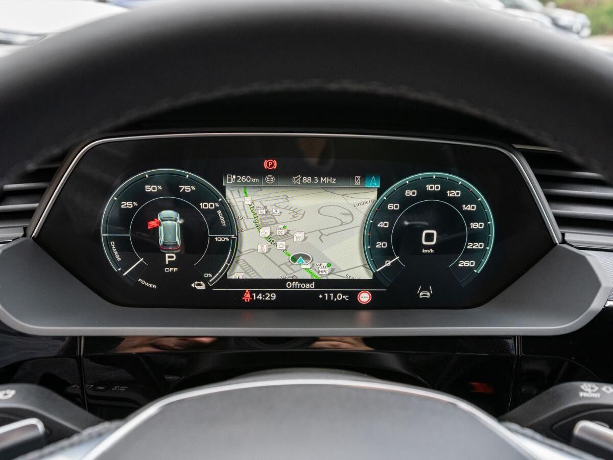 Audi Q8 50 e-tron S line quattr NAVI MATRIX UVP 99540 0,25% Versteuerung