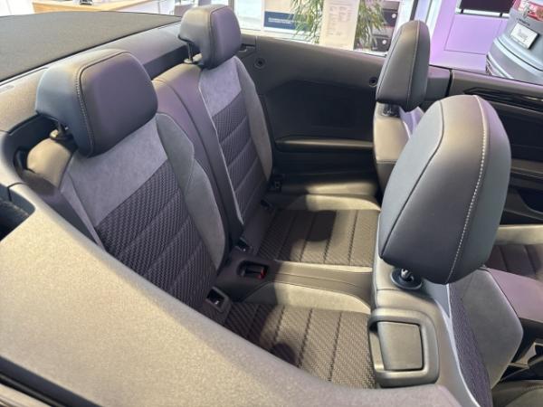 Volkswagen T-Roc Cabriolet R-Line 1.5 l TSI OPF 110 kW (150 PS) 7-Gang-Doppelkupplungsgetriebe DSG