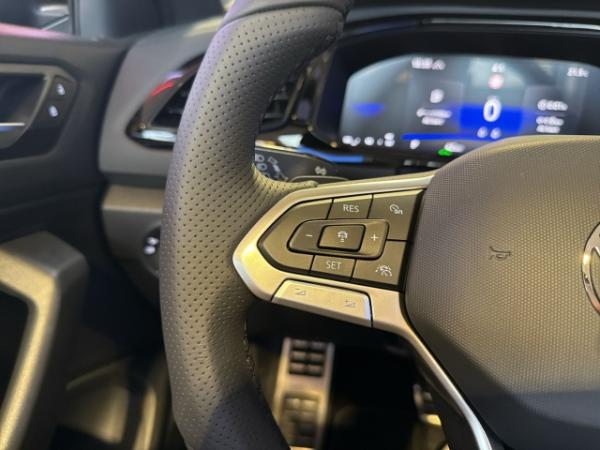 Volkswagen T-Roc Cabriolet R-Line 1.5 l TSI OPF 110 kW (150 PS) 7-Gang-Doppelkupplungsgetriebe DSG