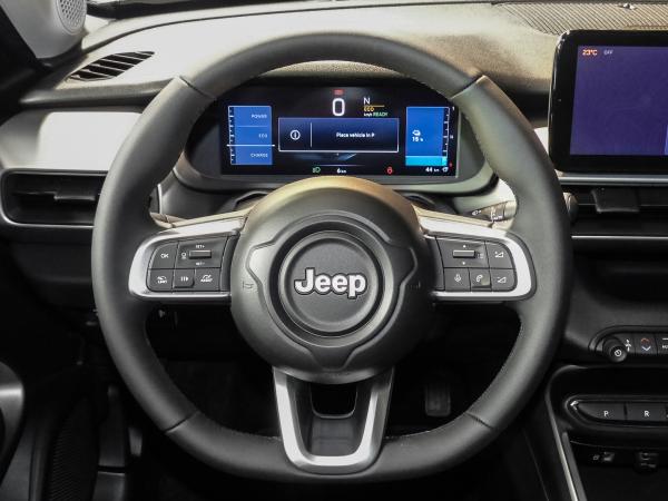 Jeep Avenger Altitude Winter Paket 17 Zoll AWR LED