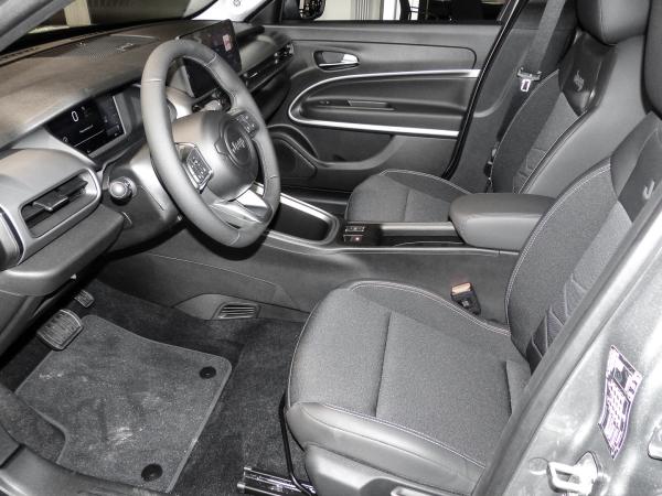 Jeep Avenger Altitude Winter Paket 17 Zoll AWR LED