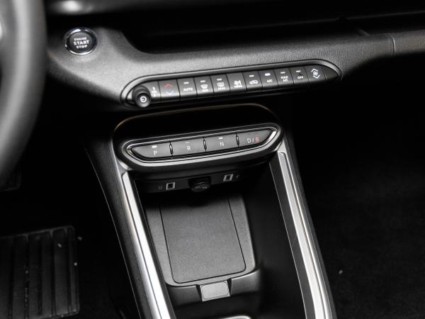 Jeep Avenger Altitude Winter Paket 17 Zoll AWR LED