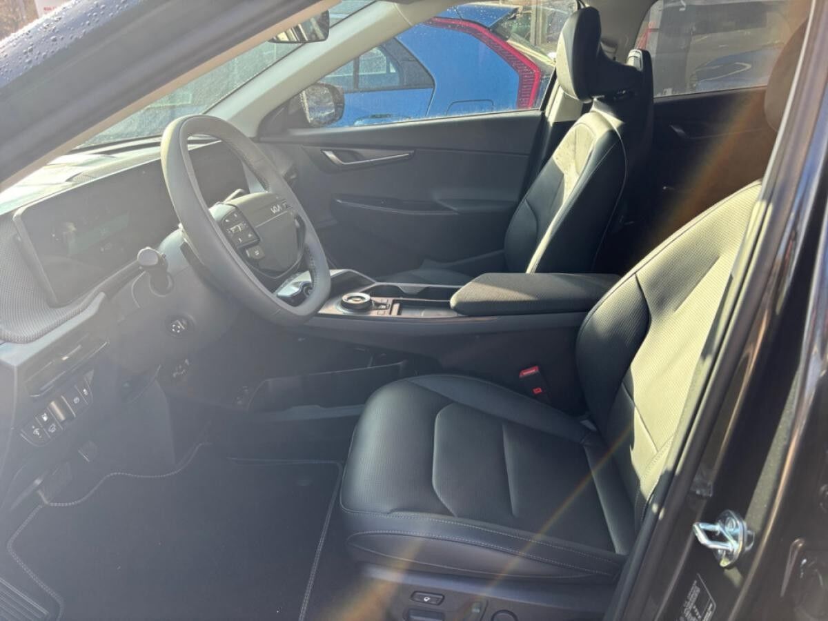 Kia EV6 EV6 EARTH 84 RWD WP CO AS SD DR Kia EV6 EV6 EARTH 84 RWD WP CO AS SD DR