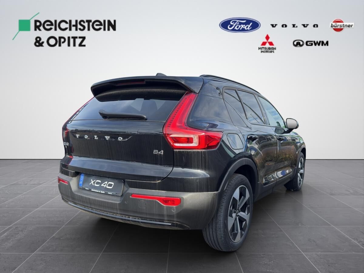 Volvo XC40 B4 Plus Dark