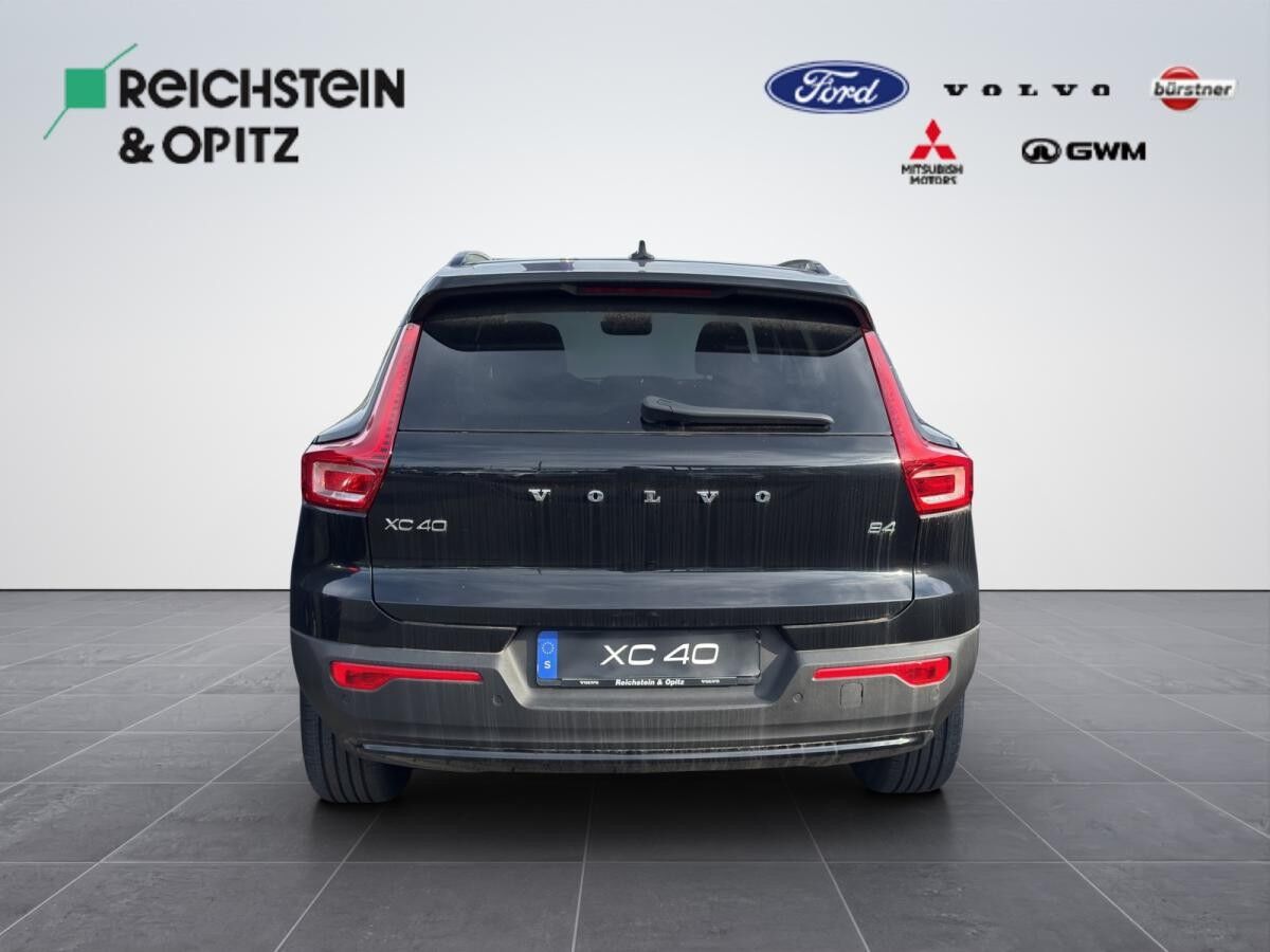 Volvo XC40 B4 Plus Dark