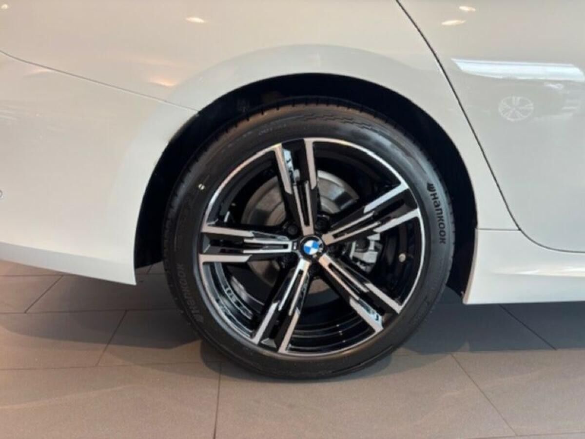 BMW 320 i Touring M-Sportpaket *AHK* Sofort Verfügbar*