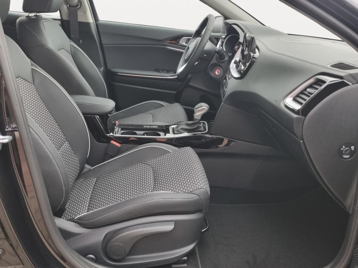 Kia XCeed 1.5T DCT7 VISION | KOMFORT | NAVI | LED |