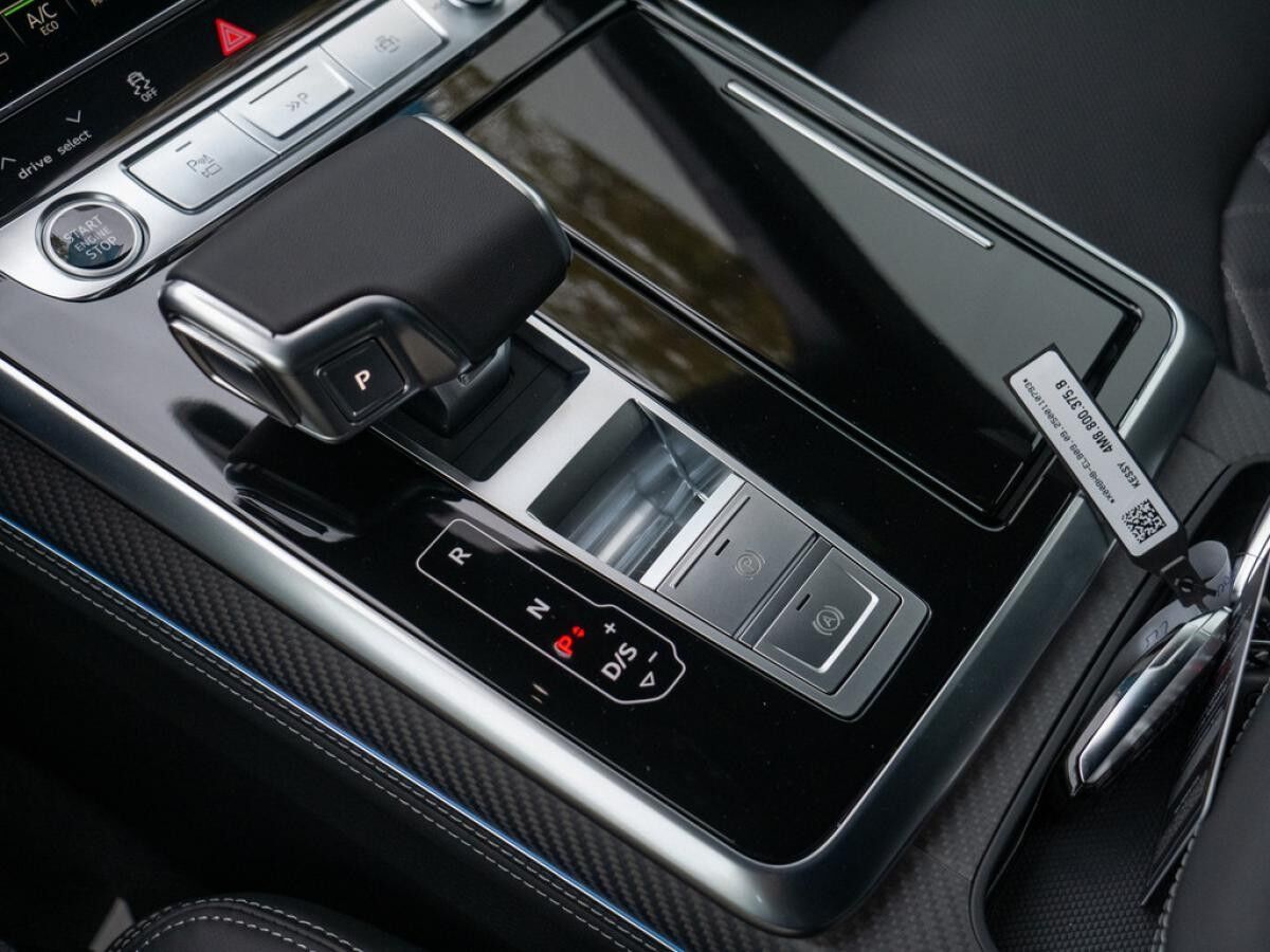 Audi Q8 SUV S line business TDI quattro