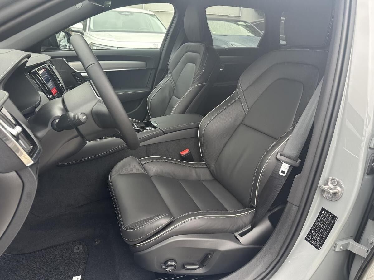 Volvo V90 T8 Plug-in Hybrid AWD Plus Dark*360°