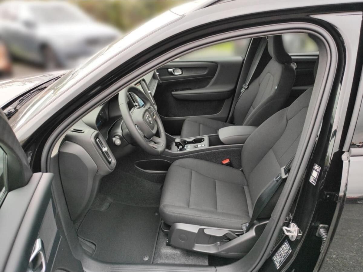 Volvo XC40 B3 Benziner Automatik ***Privatkunden-Angebot***verschiedene Farben***