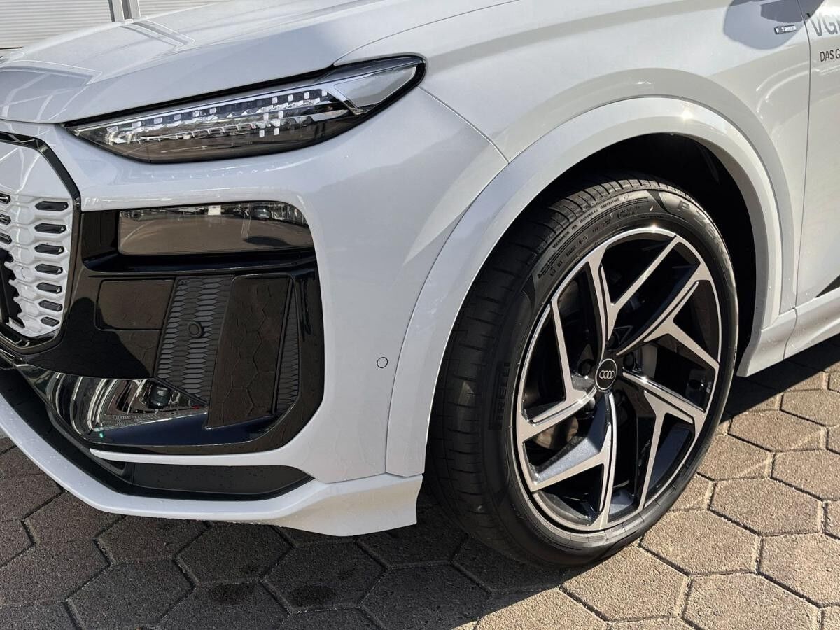 Audi Q6 e-tron performance S line Pano LED Plus