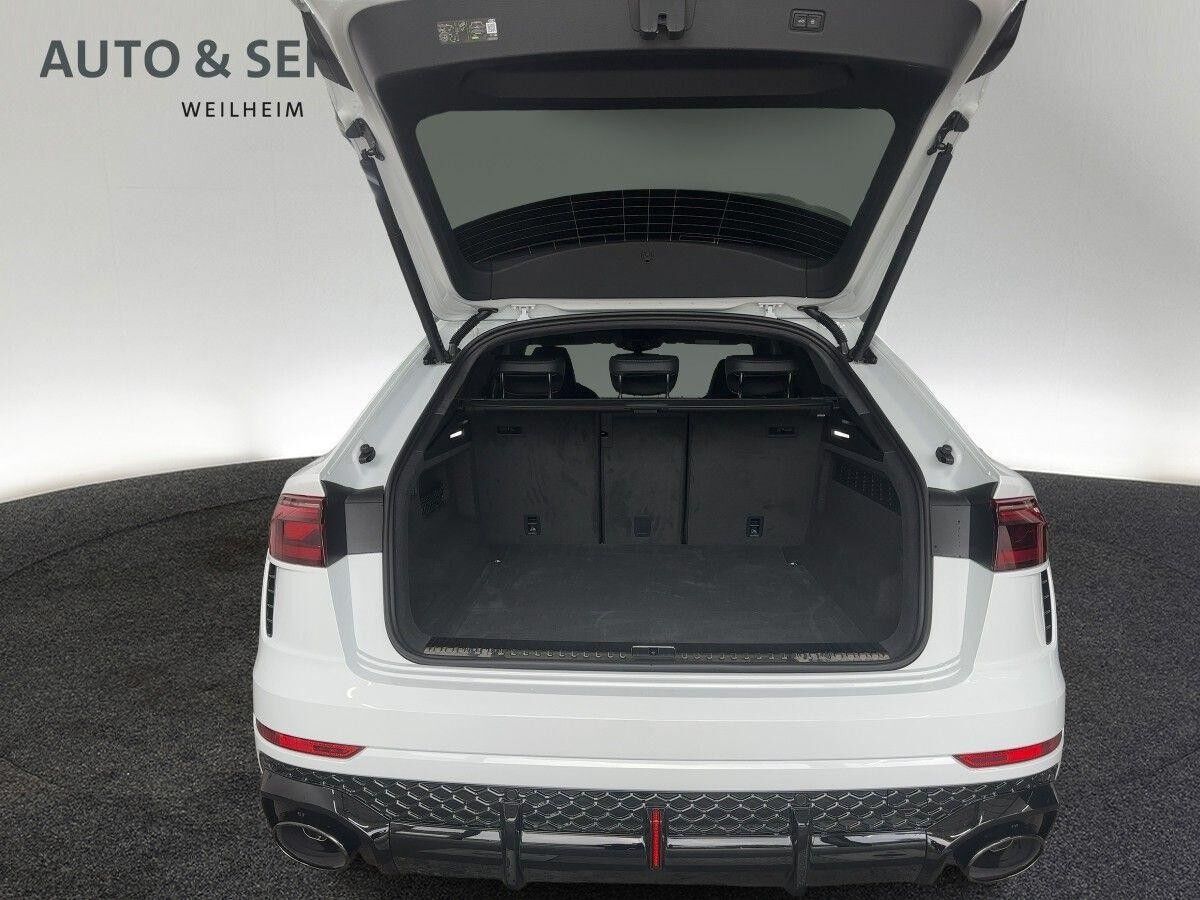 Audi RS Q8 SUV performance tiptronic AKTIONSPREIS Audi RS Q8 SUV performance tiptronic AKTIONSPREIS
