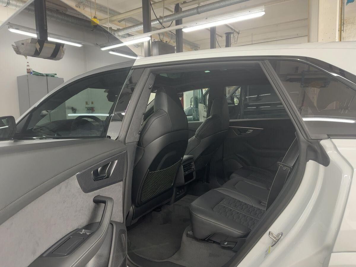 Audi RS Q8 SUV performance tiptronic AKTIONSPREIS Audi RS Q8 SUV performance tiptronic AKTIONSPREIS