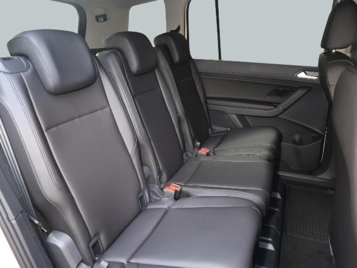 Volkswagen Touran 2.0TDI +TAXI+7-SITZER+3,99 ZINS
