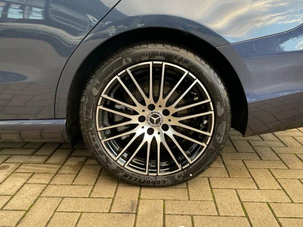 Mercedes-Benz C 180 T Avantgarde Totwinkel AHK Carplay Memory