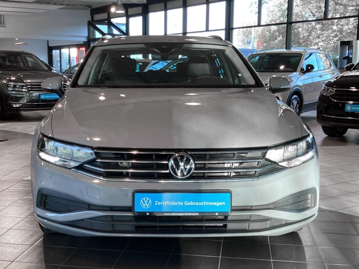Volkswagen Passat Variant 1.5 TSI DSG LED Navi Ganzjahresreifen